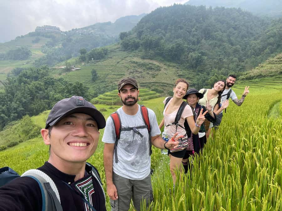 Sapa: Private The Most Beautiful Terraced Fields Trekking - Y Linh Ho: Black Hmong village life and terrace edges