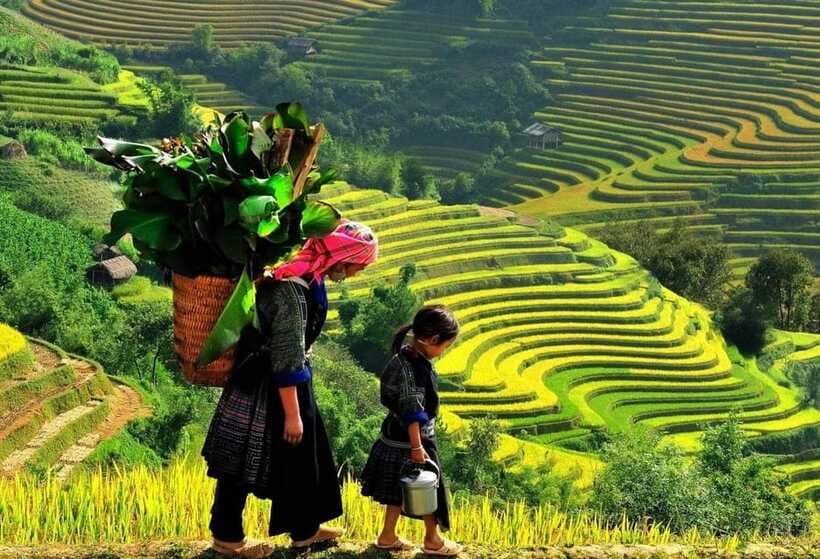 Sapa: Ta Phin Village Trek with Lunch and Bathing Experience - Ta Phin Cave: exciting, but treat it like cave terrain