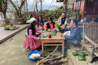 Sapa Trekking & Cooking with H’Mong Locals –Local Culture - Starting in Sapa Town: Easy Pickup, Free Entry, Quick Orientation