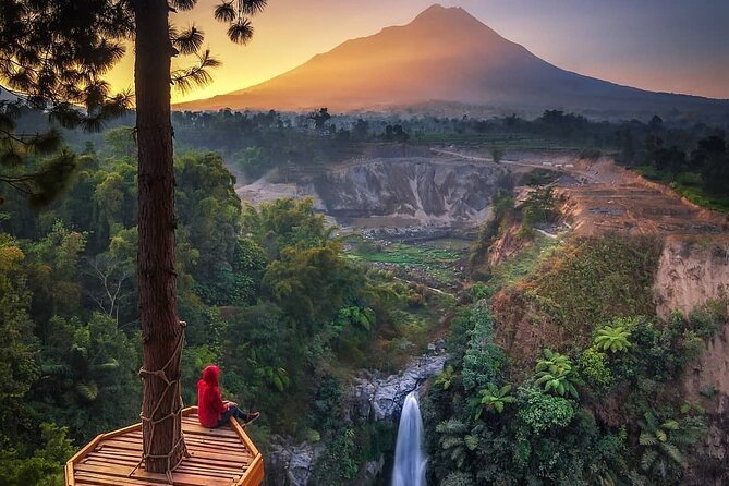 Selogriyo Temple and Trekking Java Rice Terraces, hidden waterfall -Nature Java - Small group size: why max 10 changes the experience