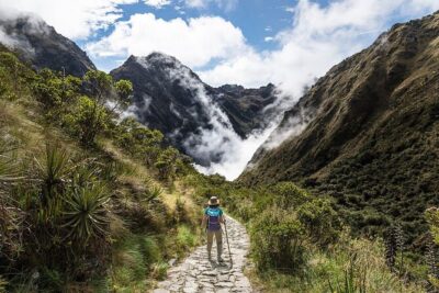 Small Group: 4-Day Inca Trail Trek to Machu Picchu - Cusco to Km 82: how the day starts before the hiking even begins