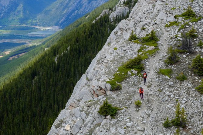 Sulphur Mountain Highline Trek in Banff - Stop by the park: how the National Park vibe shows up