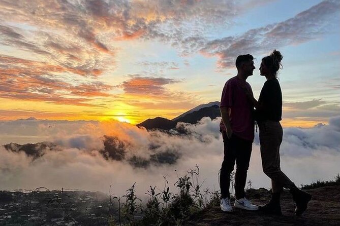 Sunrise Trekking / Hike Mount Batur Private & Natural Hot Spring - The summit at 05.45am: breakfast, photos, and the moment the sky changes