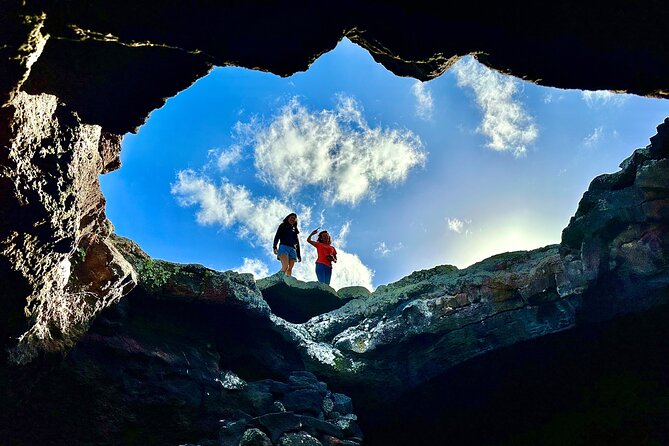 Timanfaya National Park Trekking with a Typical Canarian Snack - Masdache volcanic tunnel: the pre-hike moment that makes everything click