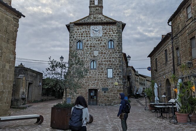 Tomb Hunting and Trekking Adventure in Sovana - Key Things You’ll Notice on This Sovana Trek