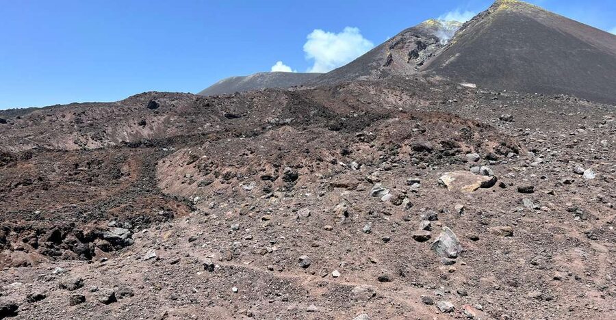 Trekking at 3000 meters on Etna - The guide team: why volcanology matters on a lava hike