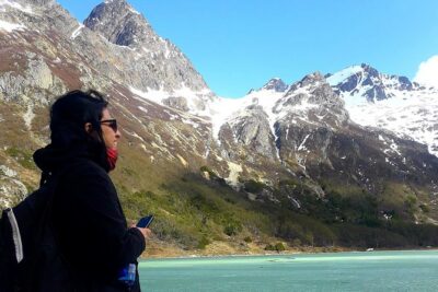 Trekking Emerald Lagoon - Stop 1: Trekking to Laguna Esmeralda’s signature color