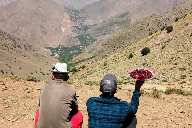 Trekking in Morocco / 3 Days Valley Trek in the Atlas Mountain & Waterfalls - Packing and gear: what you should bring for an Atlas trek