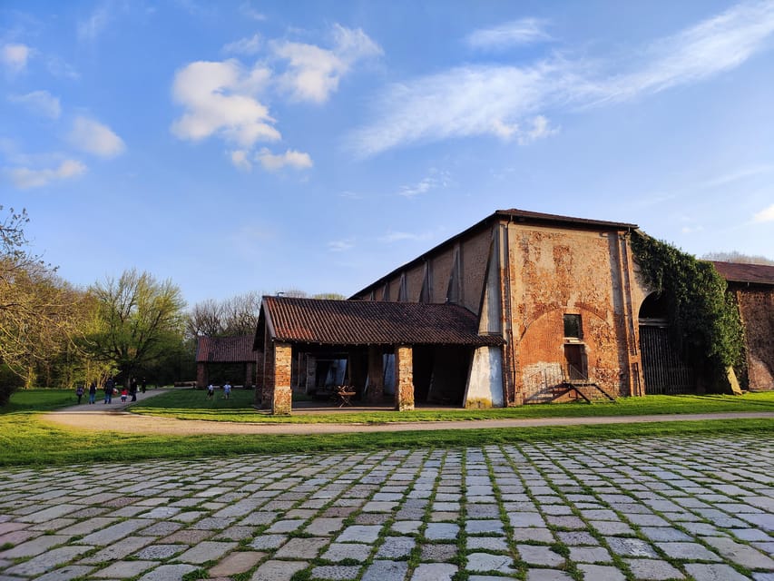Trekking in the Wood with picnic on the turtles lake - Finding your way to Via Giorgio de Chirico and Boscoincittà