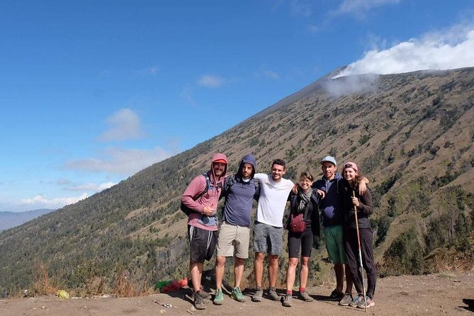 Trekking Rinjani Mountain Summit 2 Days 1 Night - Em Adventure - Getting into position: the day-before pickup and Sembalun hotel night