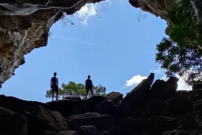 Trekking the valley of the pat 3 days/ GUIDE TUTY CHAPADA DIAMANTINA - Start in Lençóis early: Av. Sete de Setembro and the pre-trail rhythm