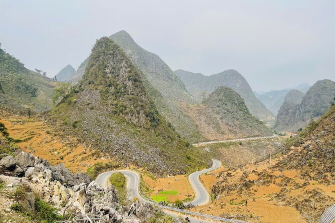 Trekking the White Cliff Ma Pi Leng Pass Adventure - Arriving at Ma Pi Leng Pass: private transfer and a clean start