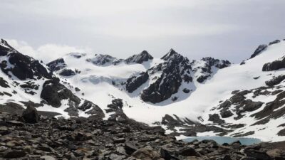 Trekking to Vinciguerra glacier and Tempanos lagoon - The route: valley trails, meltwater river, and the Los Tempanos lagoon moment