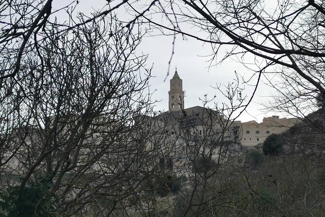 Trekking towards Torrente Gravina and Rupestrian Churches of the Murgia - Matera’s Murgia Gravina: why the park is more than a pretty walk