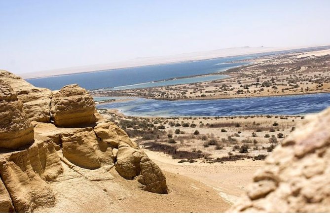 Valley of whale's & Al Fayoum by jeep 4<em>4 – private Desert full Day Trek – Cairo – Key highlights you’ll actually care about’ /></p>
<ul>
<li><strong>Wadi Al-Hitan, UNESCO Valley of Whales</strong> with a small museum and well-marked trails to fossil sites</li>
<li><strong>Wadi El-Rayan waterfalls and Tunis Village</strong> for both nature and local crafts</li>
<li><strong>Air-conditioned private transport with onboard Wi‑Fi</strong> to make the long transit less painful</li>
<li><strong>Lunch at a local restaurant</strong> with vegetarian options and bottled water included</li>
<li><strong>Most entrance tickets included</strong>, with one major fossil stop listed as free</li>
</ul>
<h2 id="cairo-to-al-fayoum-by-private-4x4-what-the-full-day-format-gives-you">Cairo to Al Fayoum by private 4×4: what the full-day format gives you</h2>
<p><img width="669" height="446" decoding="async" src=