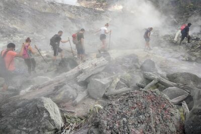 volcano hike and jungle trekking adventure - The 7:00 a.m. Start and How to Pace an 8–10 Hour Adventure
