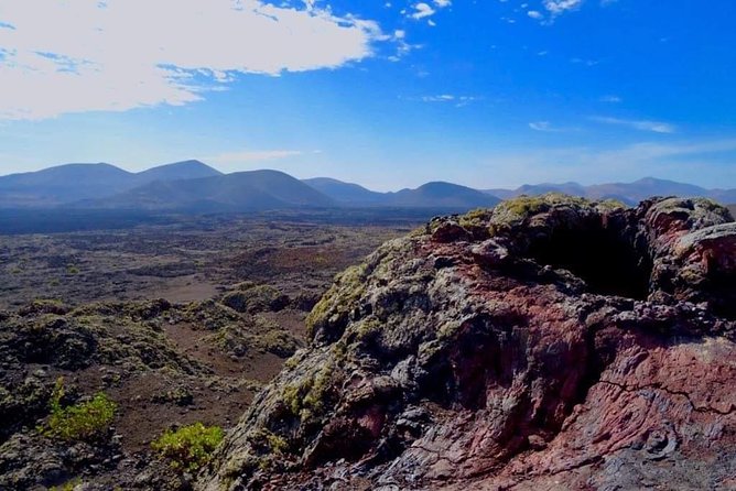 Volcano Trekking Tour (Timanfaya eruptions) - Small-group pacing: how comfort works on uneven ground