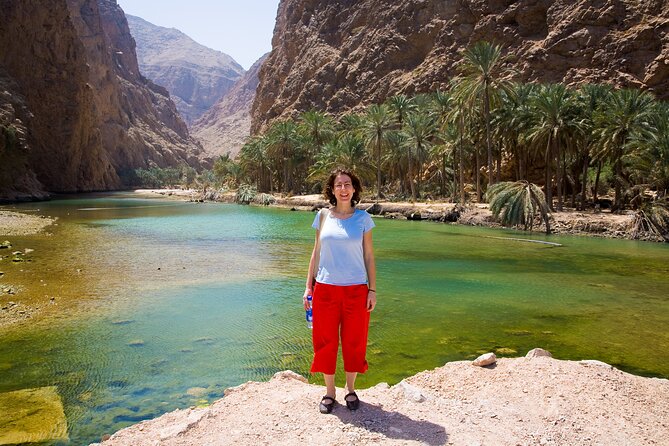 Wadi Shab Coastal Trekking - The fort stop on the route: what to expect and why Friday matters